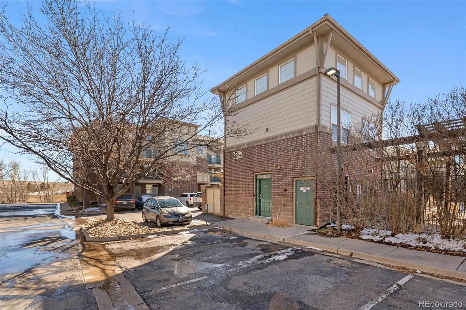3884 S Dallas Circle #202 Aurora CO 80014 MLS #REC4642193 05022026200808 1600 25