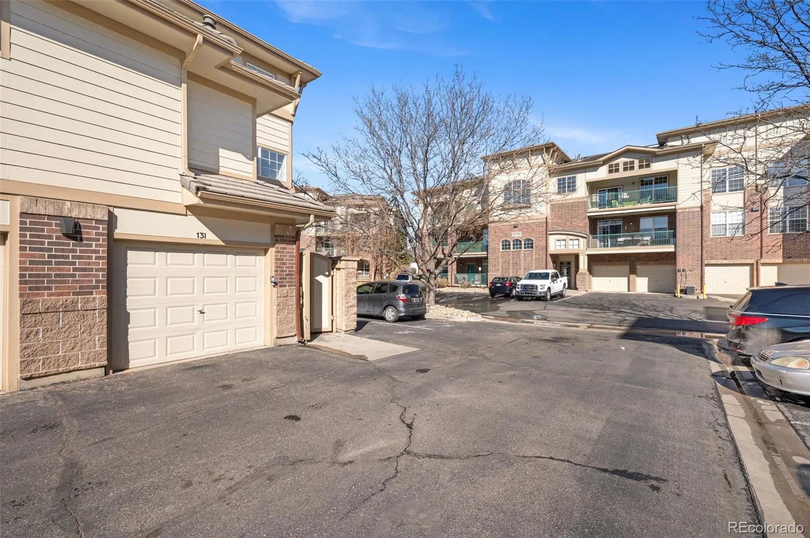 3884 S Dallas Circle #202 Aurora CO 80014 MLS #REC4642193 05022026200808 1600 28