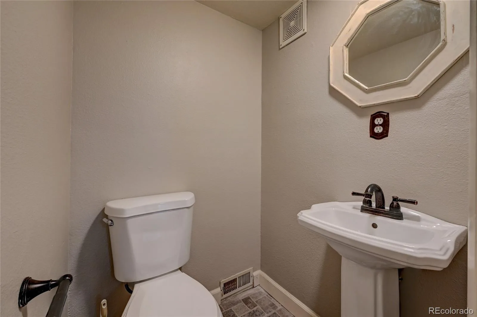2836 S Wheeling Way Aurora CO 80014 | MLS #REC4643600 08122026223808 1600 11