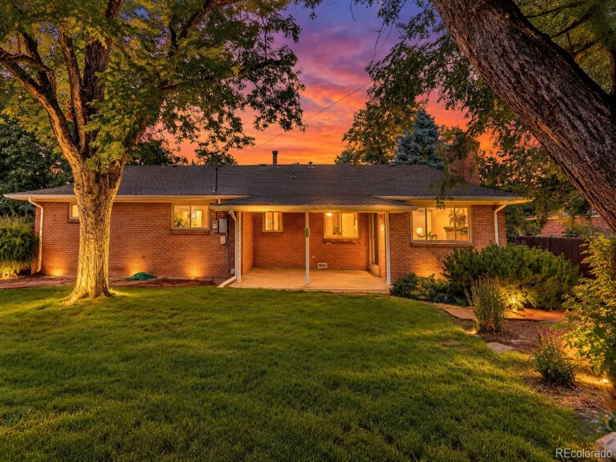 336 Oakland Street Aurora CO 80010 | MLS #REC4644733 09242026225207 1200 28