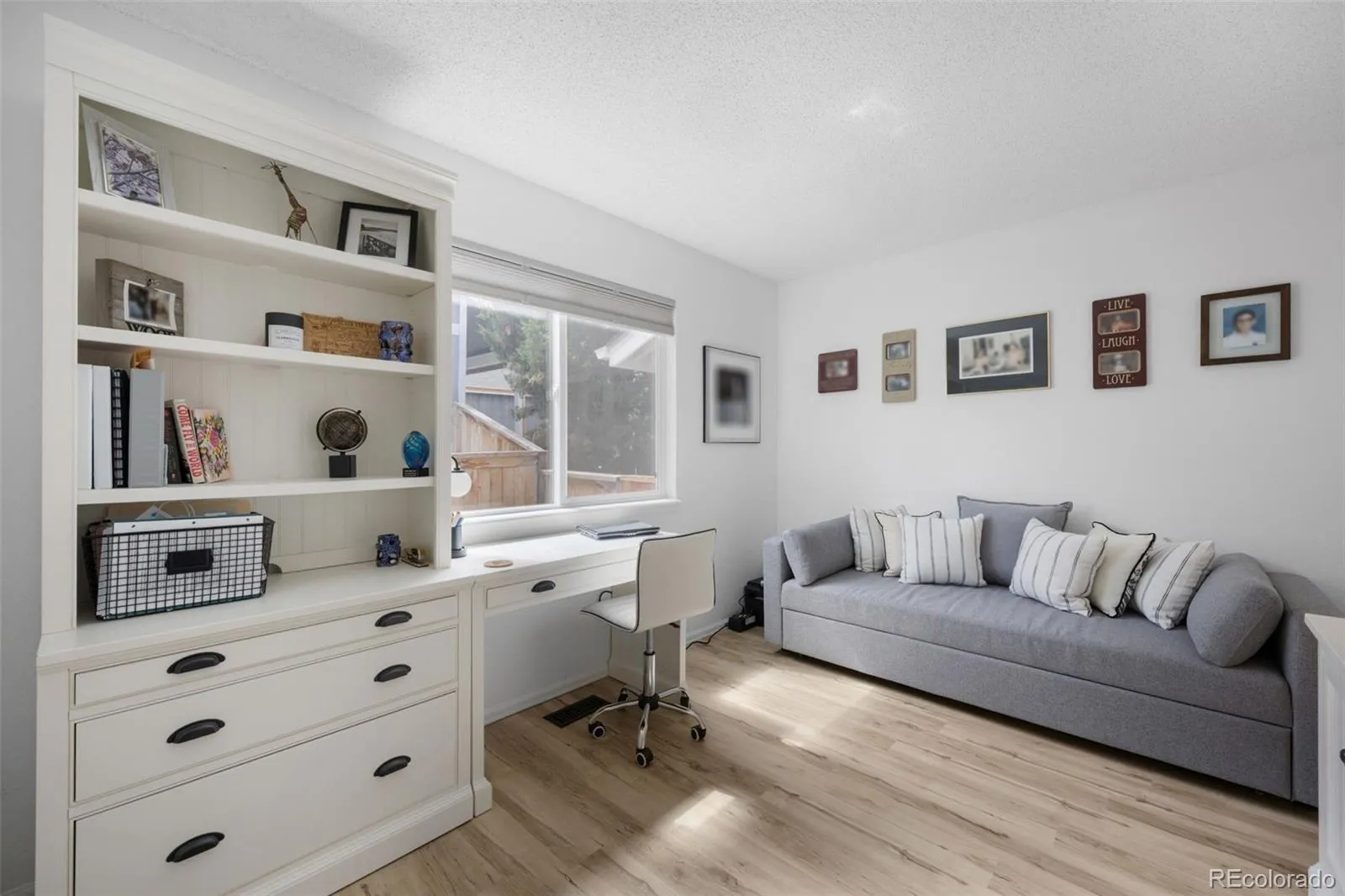 04102026152405 1600 14