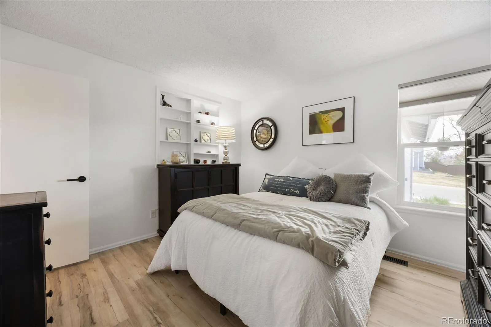 04102026152405 1600 17