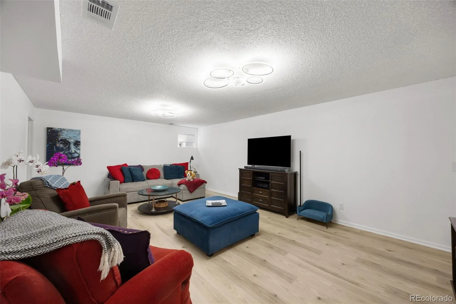 04102026152405 1600 22