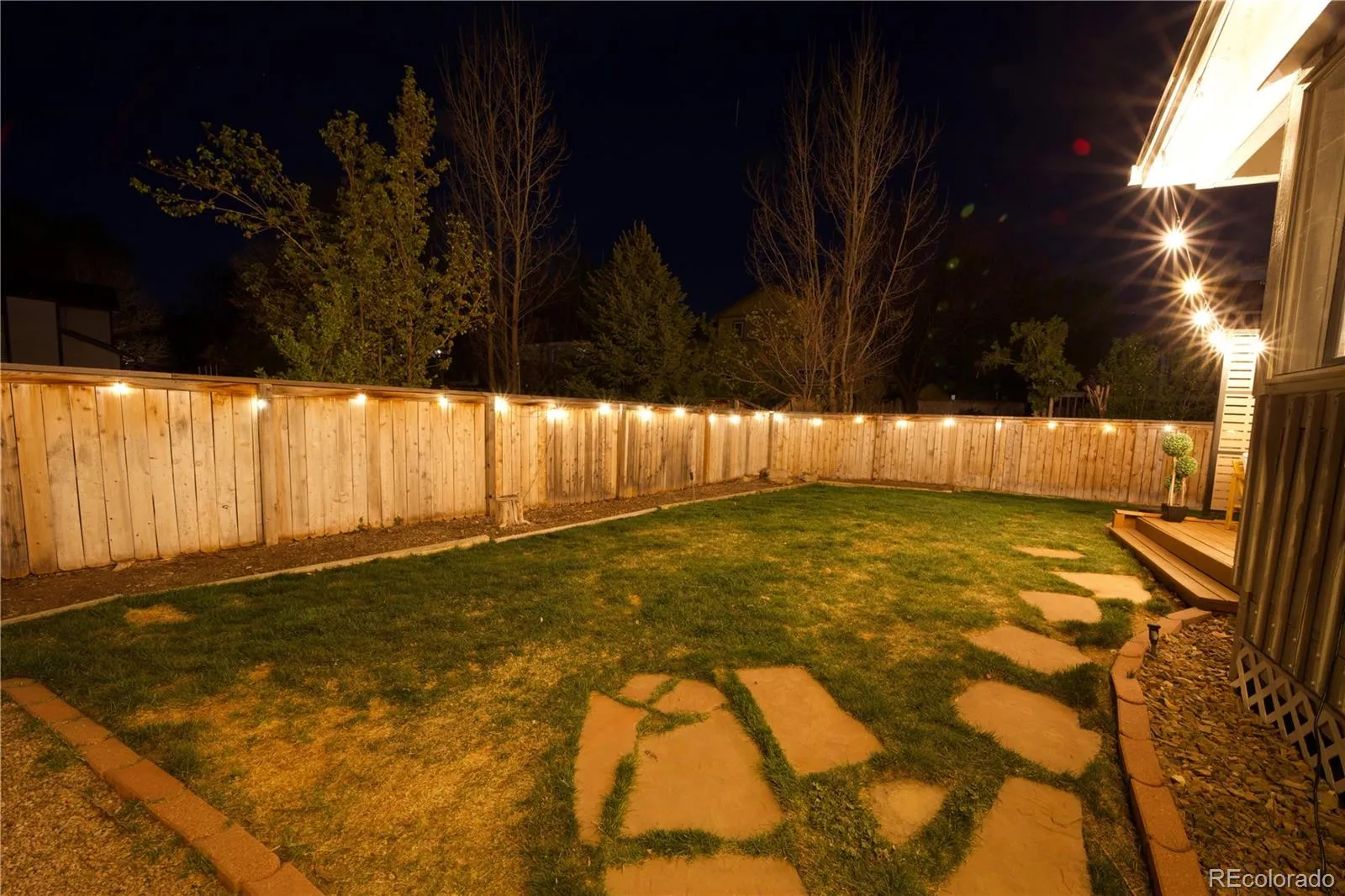 04102026152405 1600 32