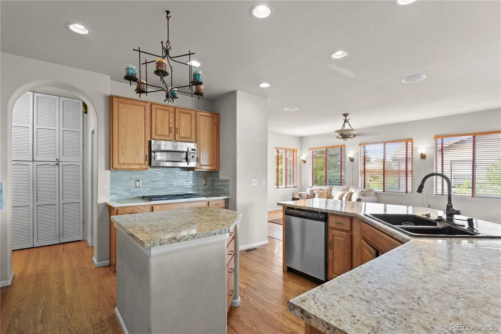 2891 Canyon Crest Drive Highlands Ranch CO 80126 MLS #REC4645513 06252026225050 1600 7