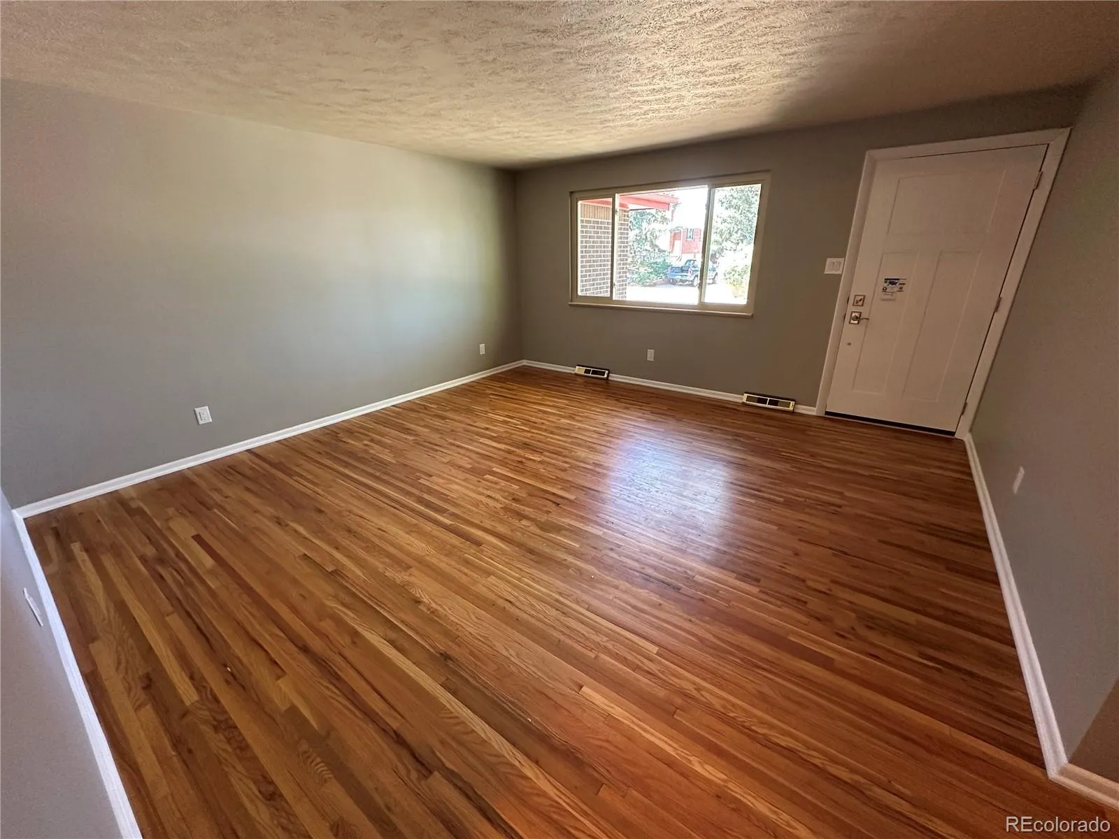 12720 W 6th Place Lakewood CO 80401 MLS #REC4649044 04252026183903 1600 3