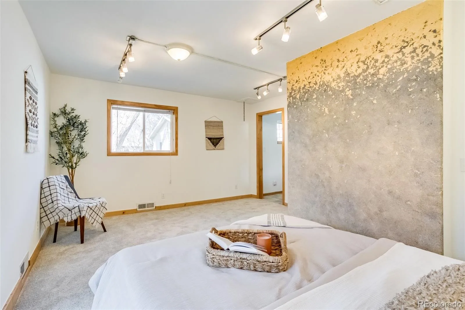 1385 S Hudson Street Denver CO 80222 MLS #REC4650165 07092026180404 1600 17