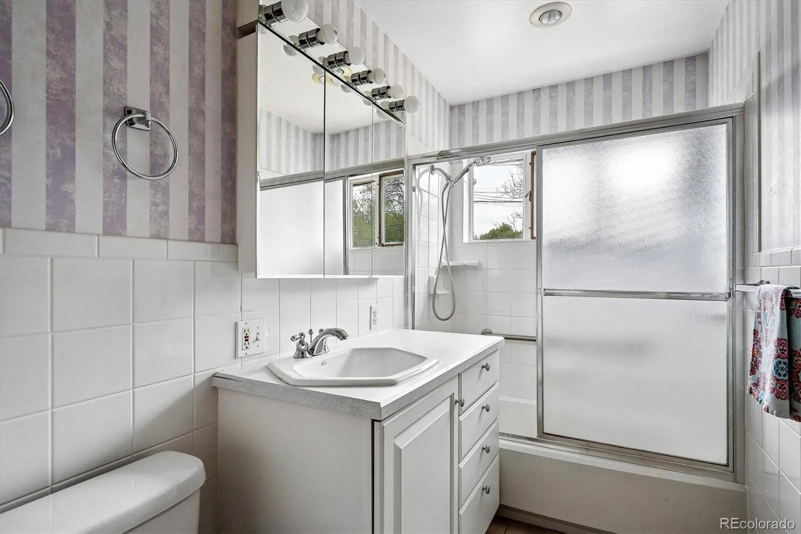 722 S Holly Street Denver CO 80246 MLS #REC4650525 05132026212428 1600 12