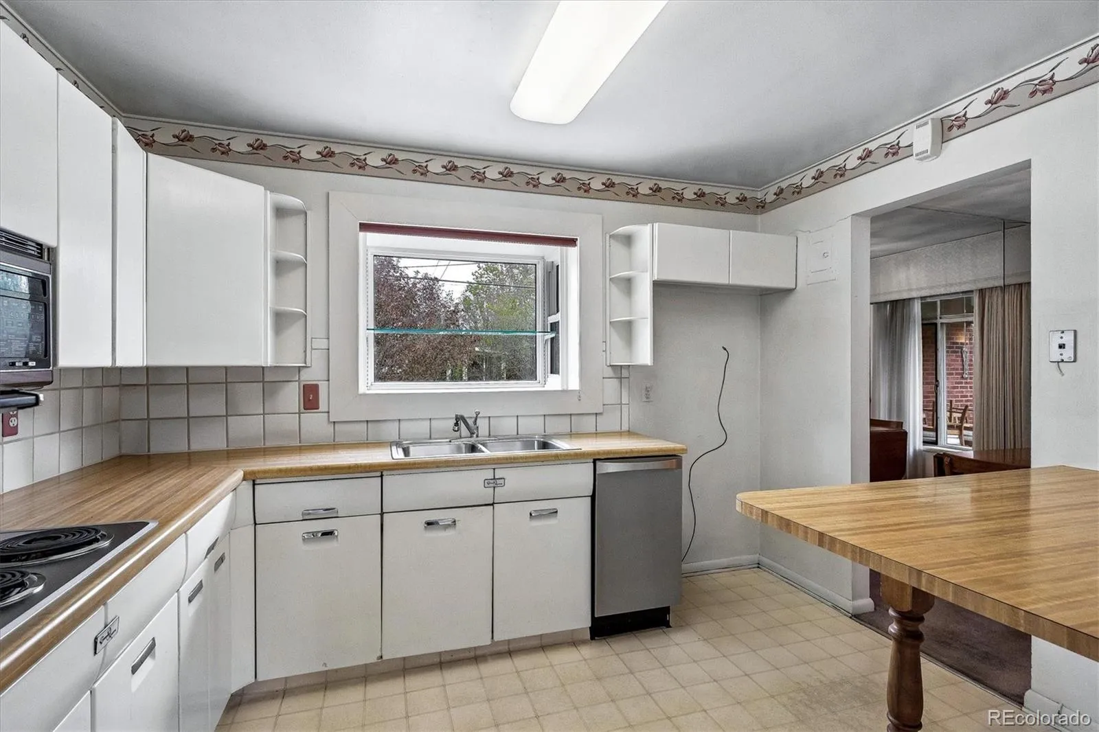 722 S Holly Street Denver CO 80246 MLS #REC4650525 05132026212428 1600 6
