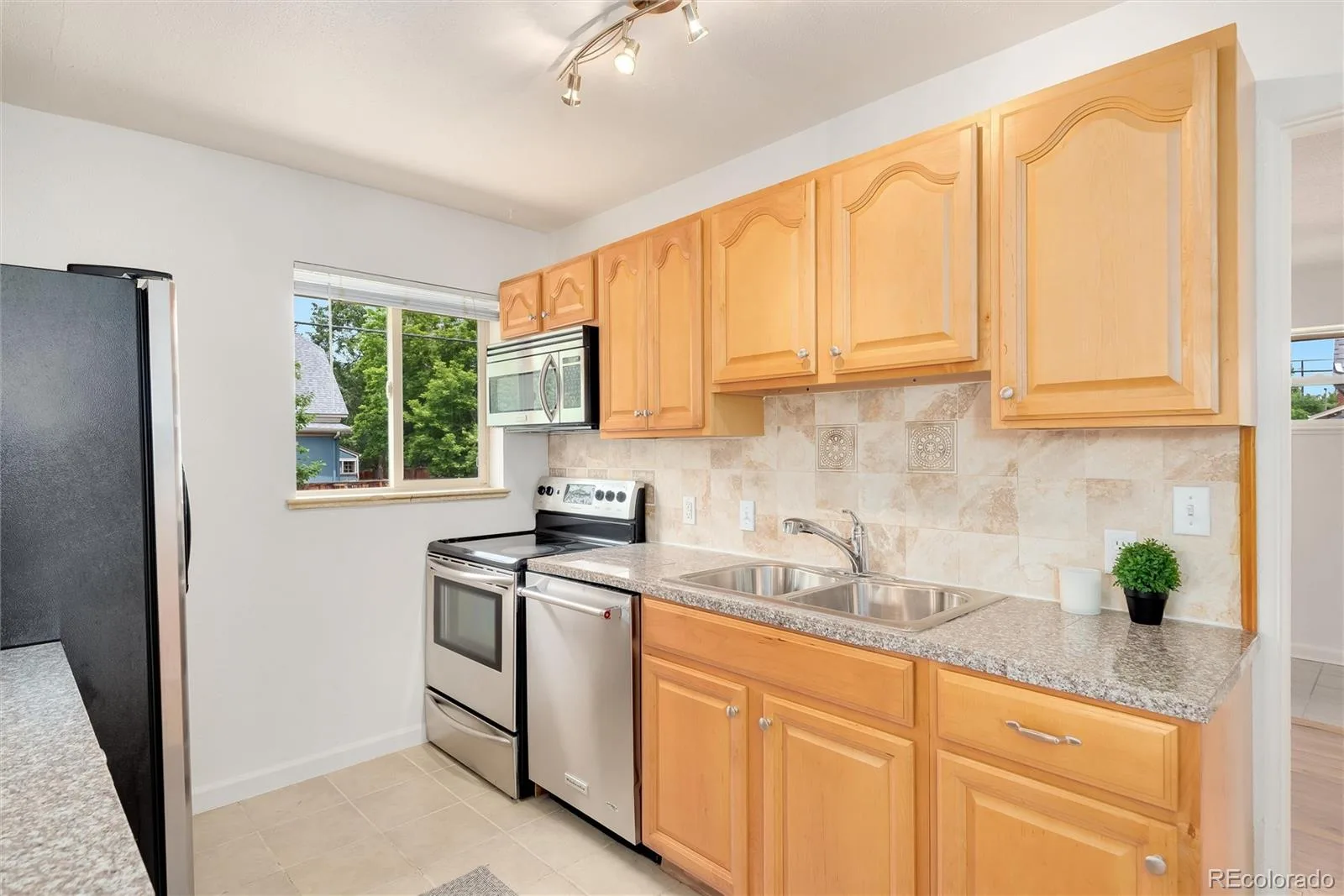 1800 S Clarkson Street Denver CO 80210 MLS #REC4651988 06092026000745 1600 12