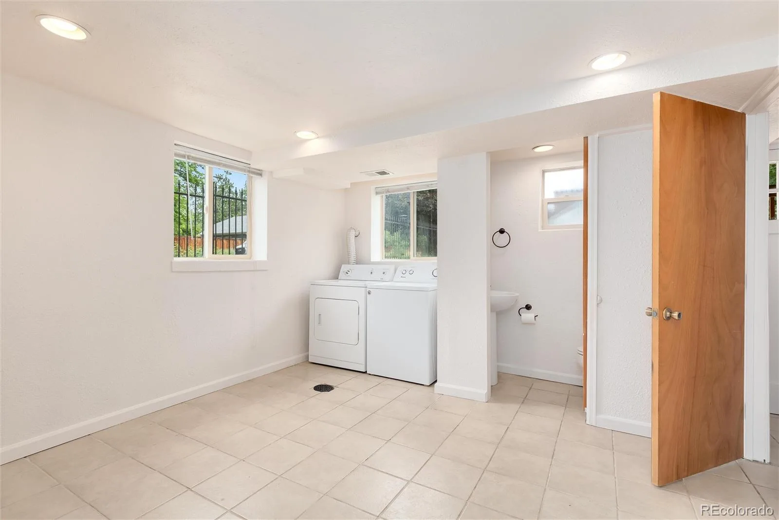 1800 S Clarkson Street Denver CO 80210 MLS #REC4651988 06092026000745 1600 26