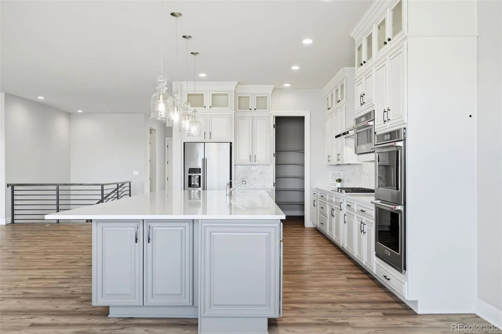 05262026232004 1600 11