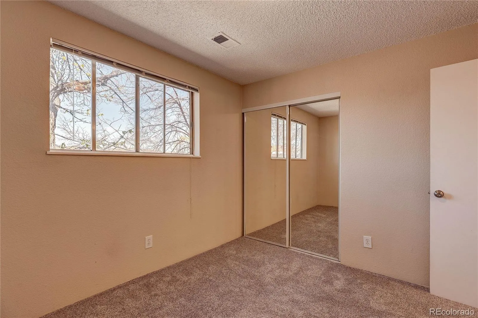 16359 W 10th Avenue #W5 Golden CO 80401 MLS #REC4654634 05192026202640 1600 17