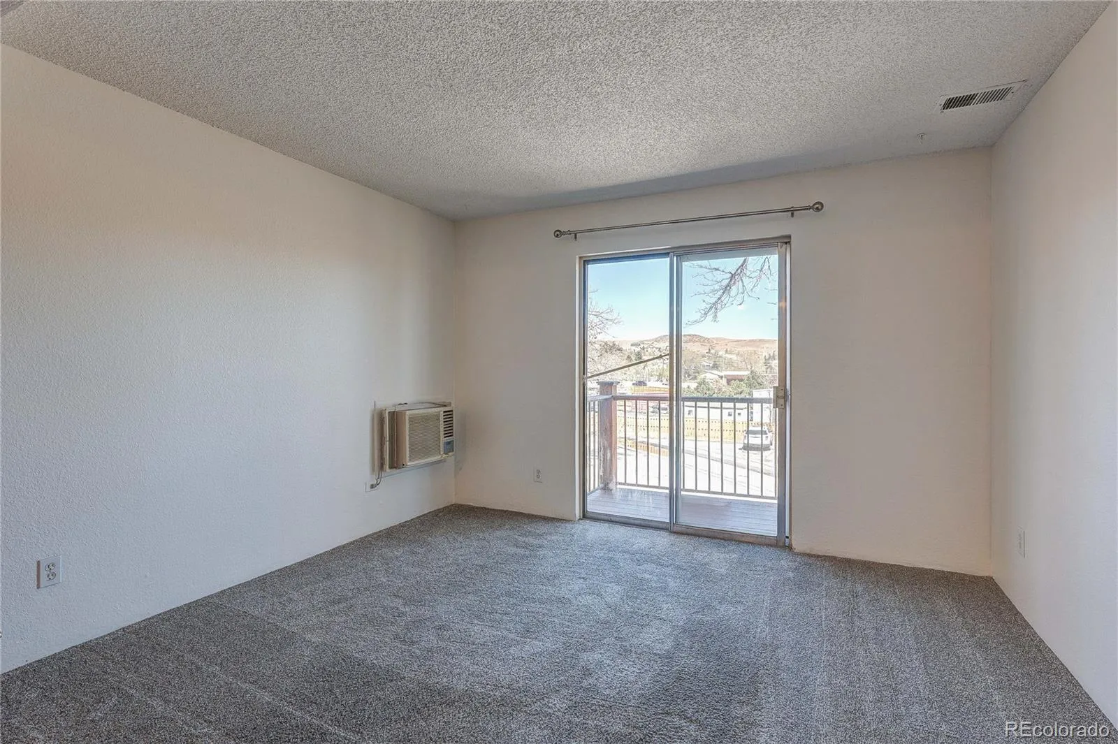 16359 W 10th Avenue #W5 Golden CO 80401 MLS #REC4654634 05192026202640 1600 4