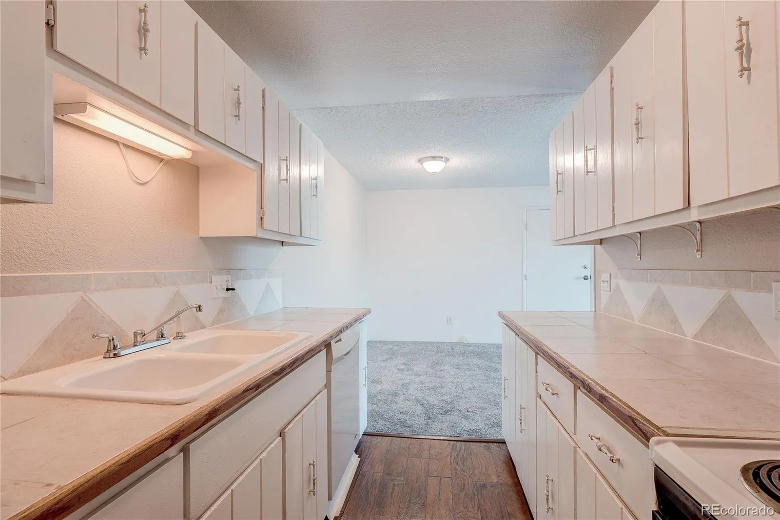 16359 W 10th Avenue #W5 Golden CO 80401 MLS #REC4654634 05192026202640 1600 8