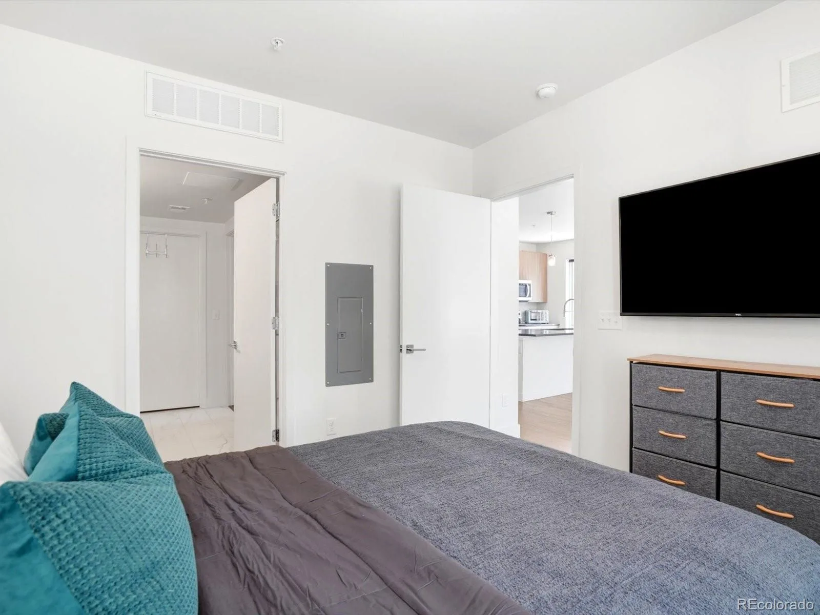 1898 S Bannock Street #212 Denver CO 80223 | MLS #REC4658151 06252026214223 1600 14
