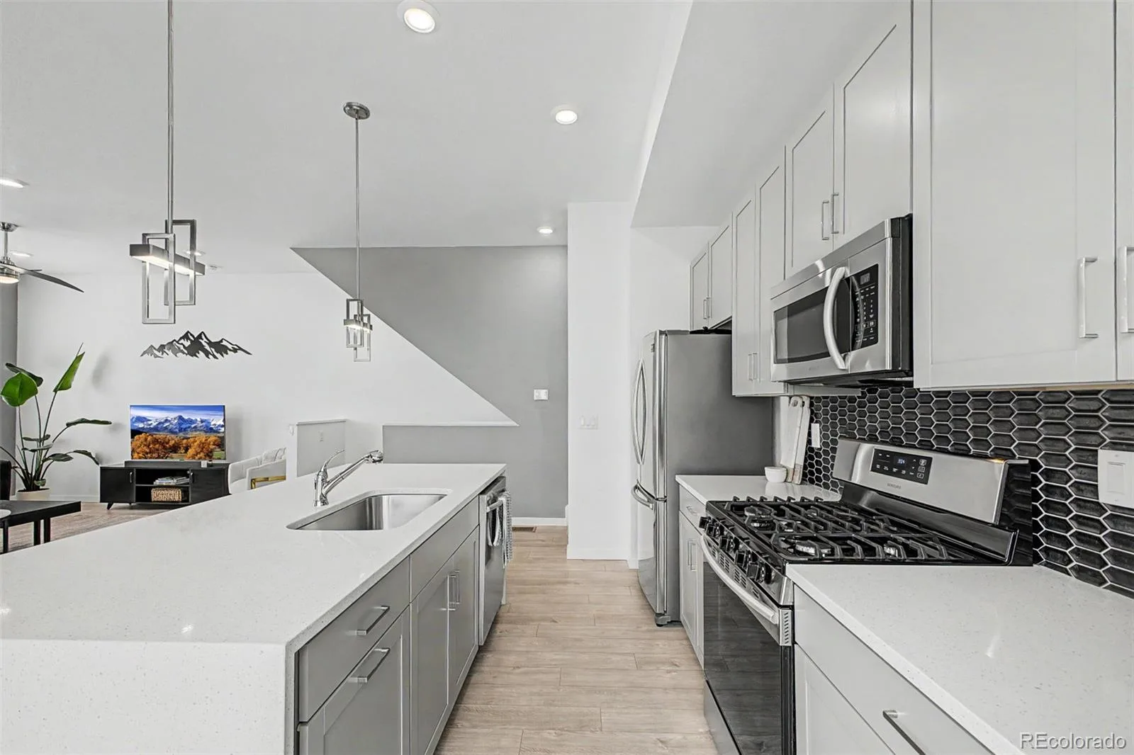 1661 W 67th Circle Denver CO 80221 | MLS #REC4658655 08272026182414 1600 8