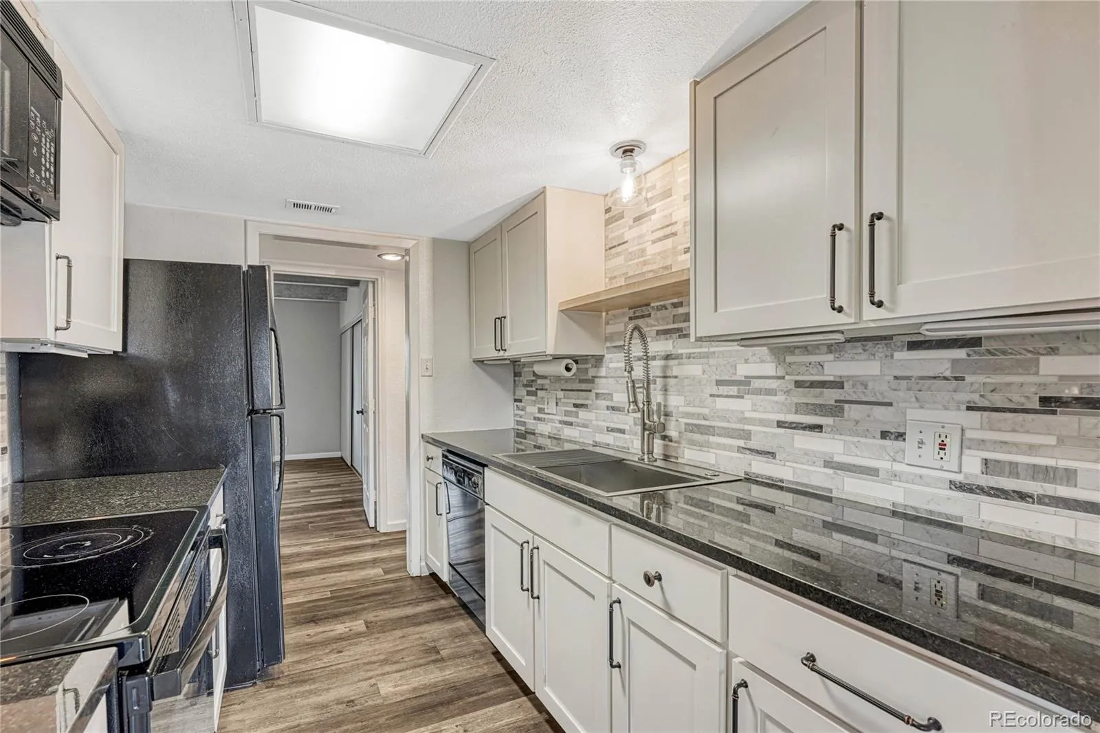 2525 S Dayton Way #2209 #2200 Denver CO 80231 MLS #REC4660563 04252026230358 1600 11