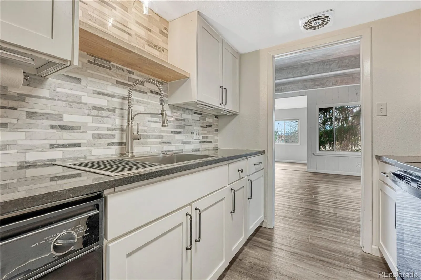 2525 S Dayton Way #2209 #2200 Denver CO 80231 MLS #REC4660563 04252026230358 1600 15