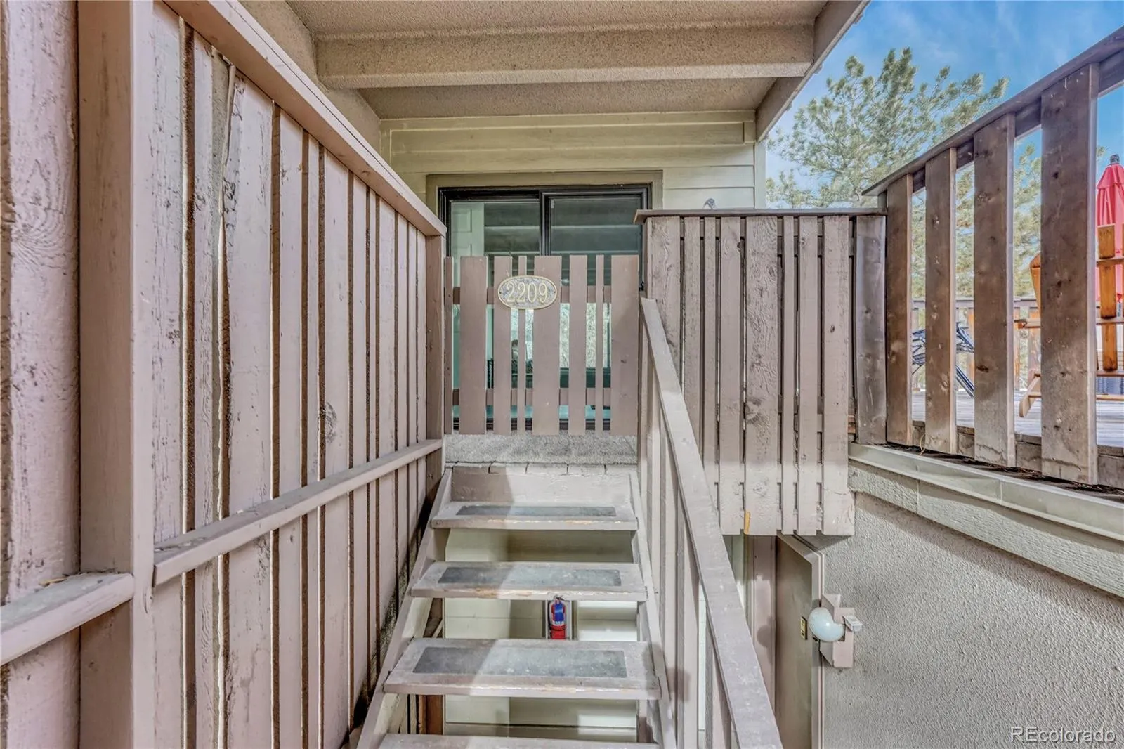 2525 S Dayton Way #2209 #2200 Denver CO 80231 MLS #REC4660563 04252026230358 1600 43