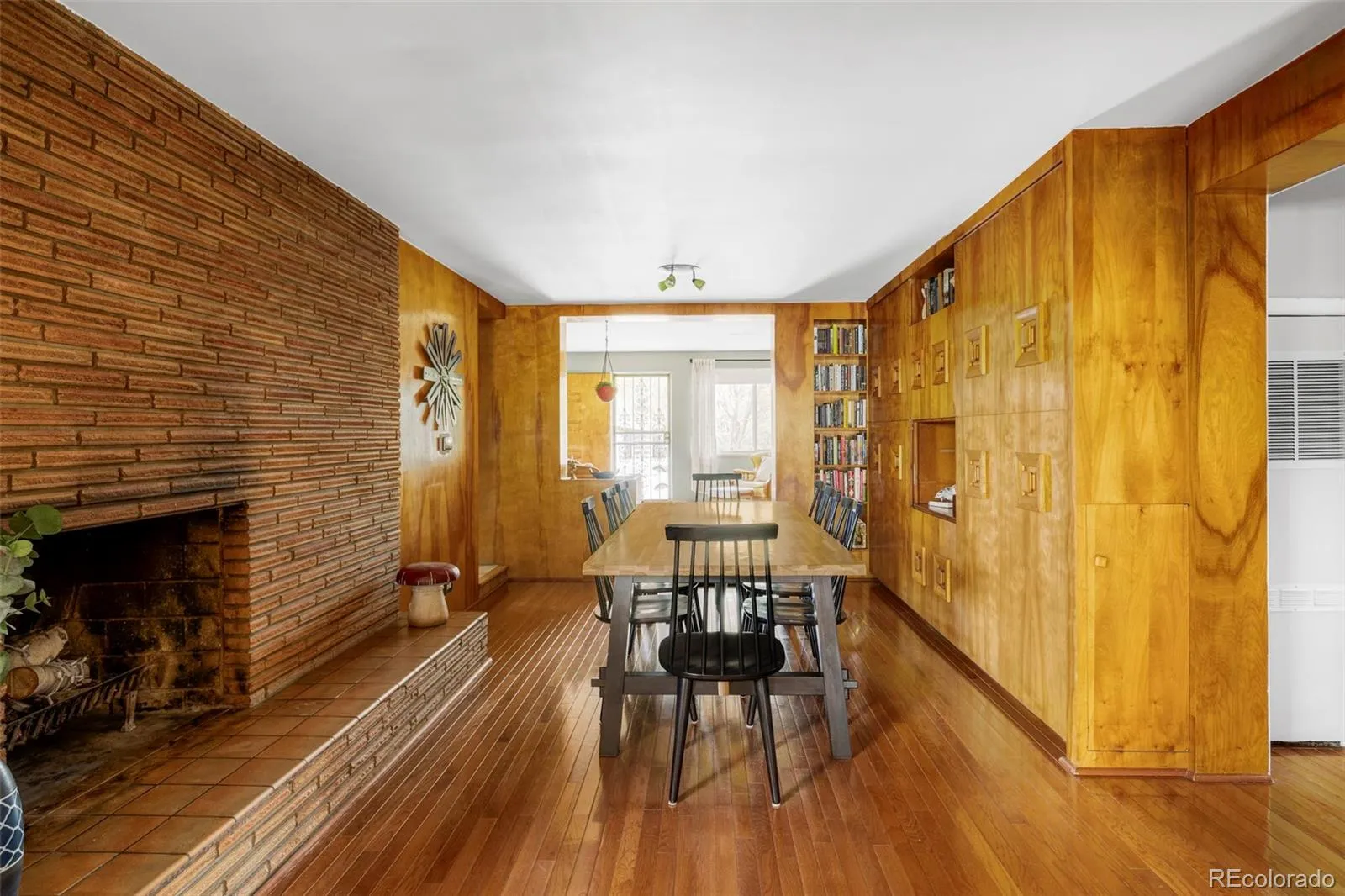 3050 Forest Street Denver CO 80207 MLS #REC4661624 04222026180449 1600 9