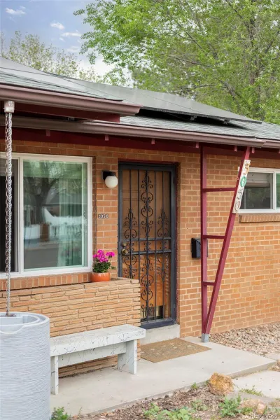 3050 Forest Street Denver CO 80207 MLS #REC4661624 04222026180449 800 24