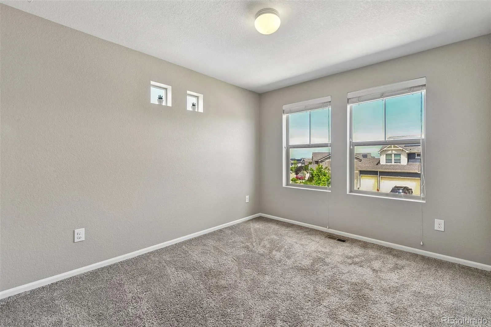 17778 E 44th Avenue Denver CO 80249 MLS #REC4662418 05182026175807 1600 19