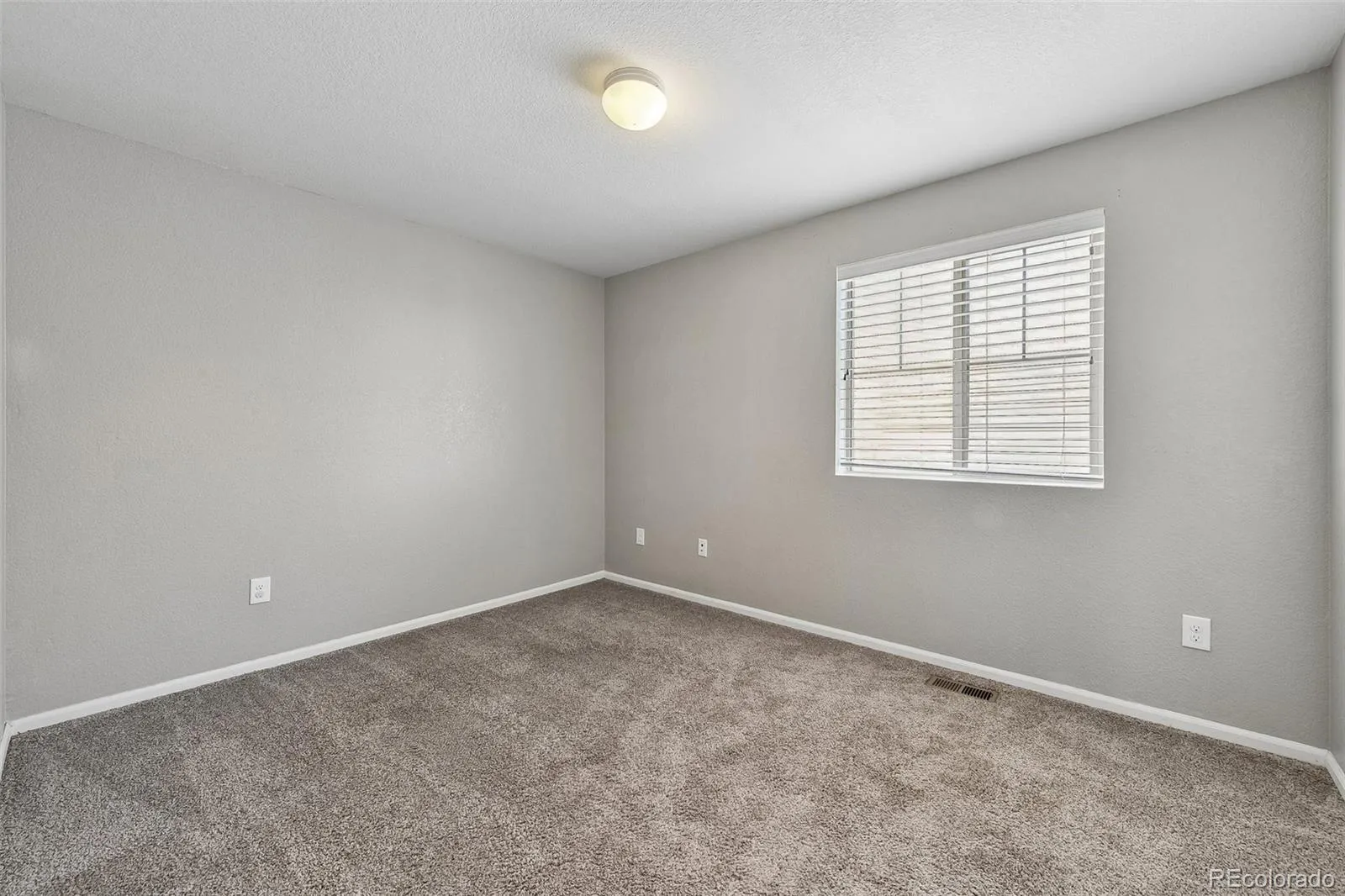 17778 E 44th Avenue Denver CO 80249 MLS #REC4662418 05182026175807 1600 21