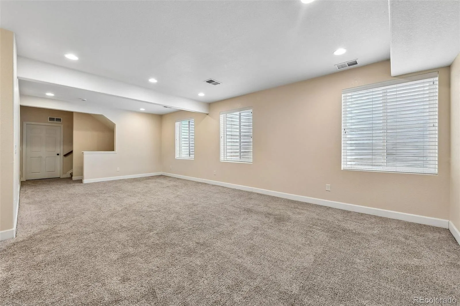 17778 E 44th Avenue Denver CO 80249 MLS #REC4662418 05182026175807 1600 24
