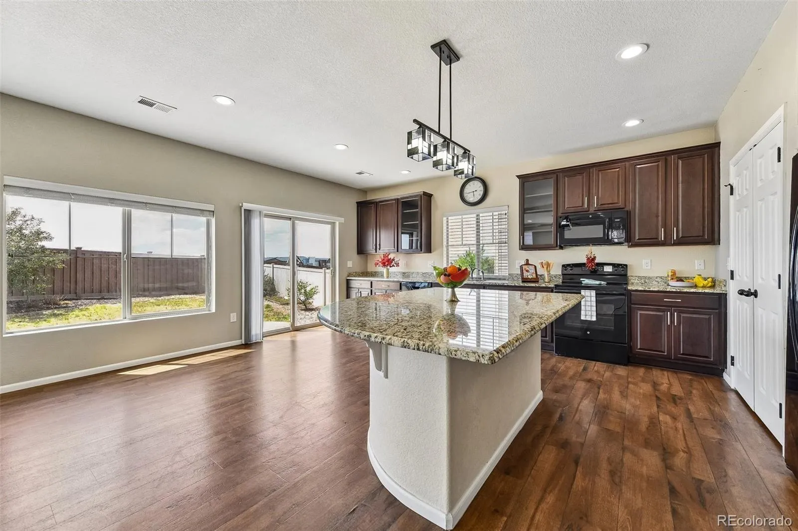17778 E 44th Avenue Denver CO 80249 MLS #REC4662418 05182026175807 1600 6