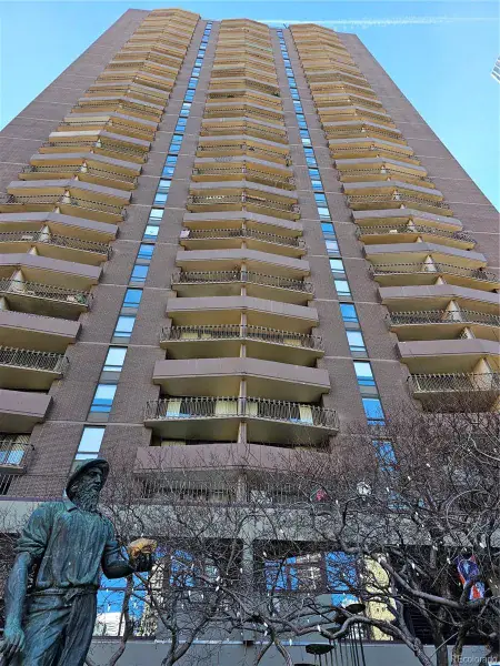 1020 15th Street #33B Denver CO 80202 MLS #REC4663183 02232026184614 800 0