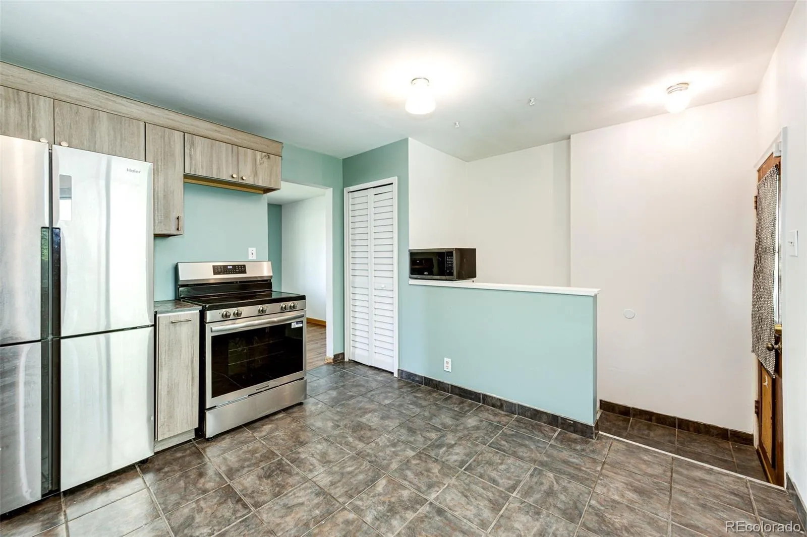 11994 E Virginia Drive Aurora CO 80012 MLS #REC4663301 05152026034411 1600 11
