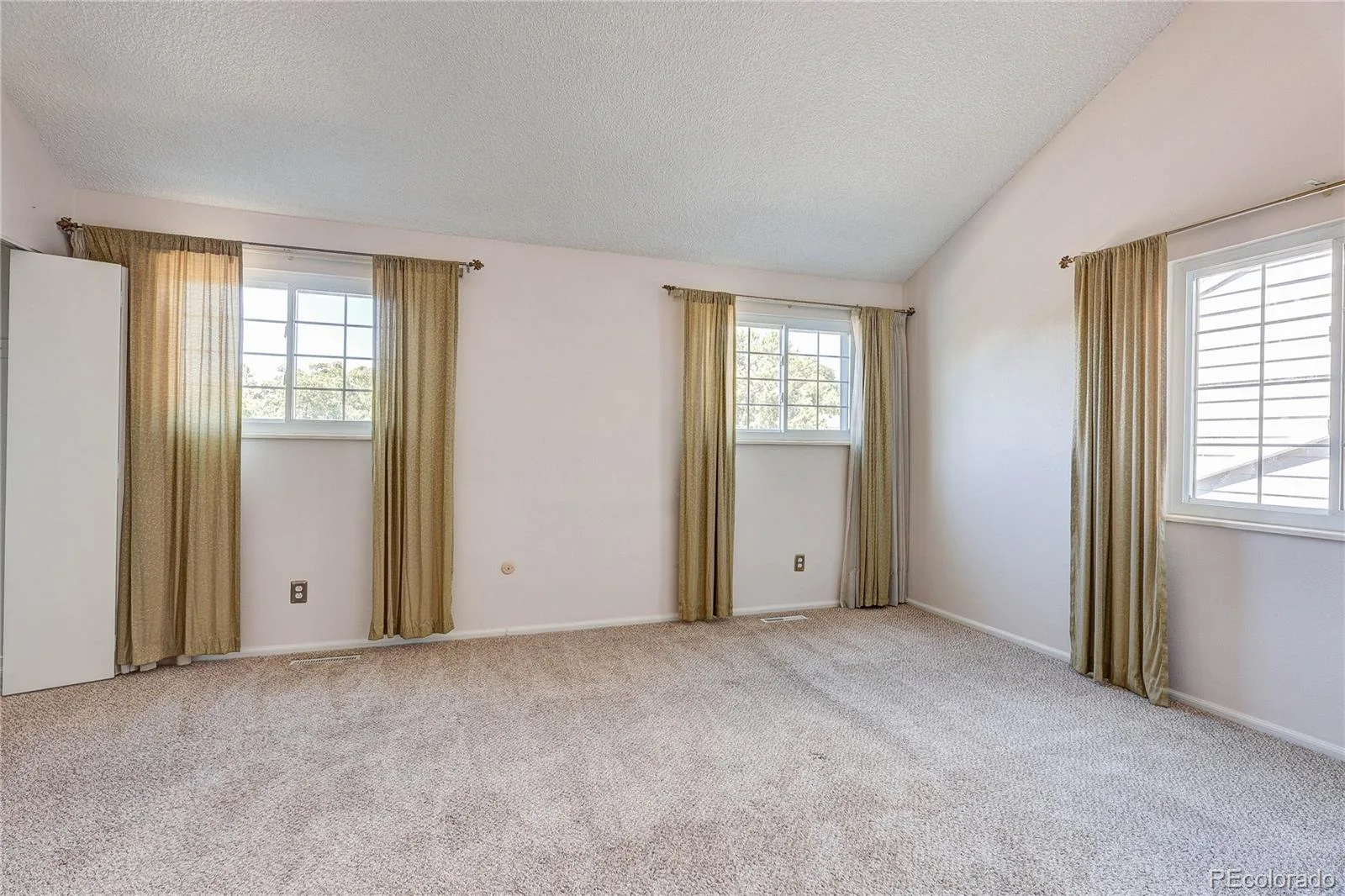 12943 E Cornell Avenue Aurora CO 80014 | MLS #REC4664013 09242026000048 1600 21