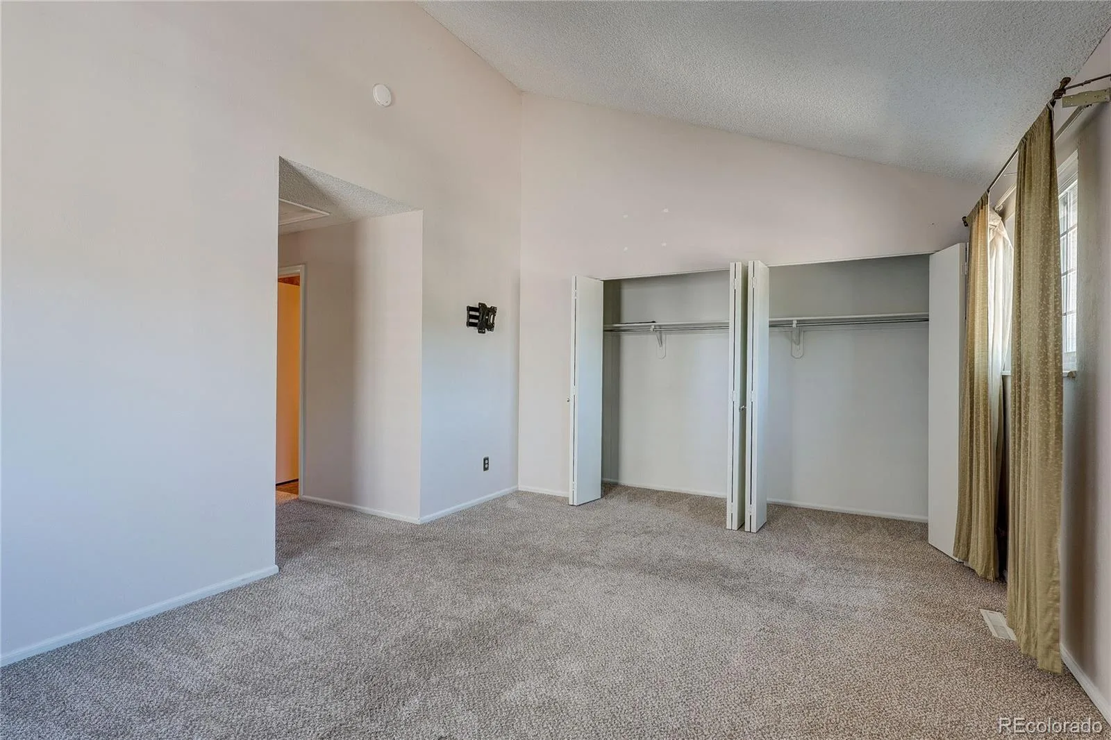 12943 E Cornell Avenue Aurora CO 80014 | MLS #REC4664013 09242026000048 1600 23
