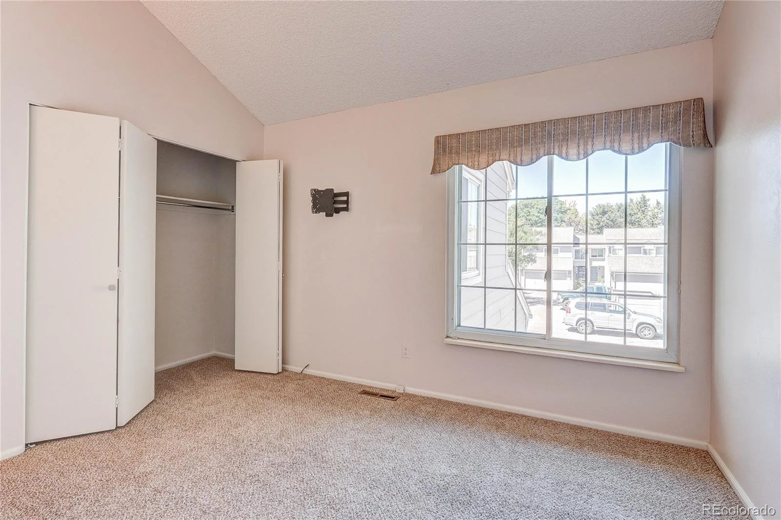 12943 E Cornell Avenue Aurora CO 80014 | MLS #REC4664013 09242026000048 1600 25