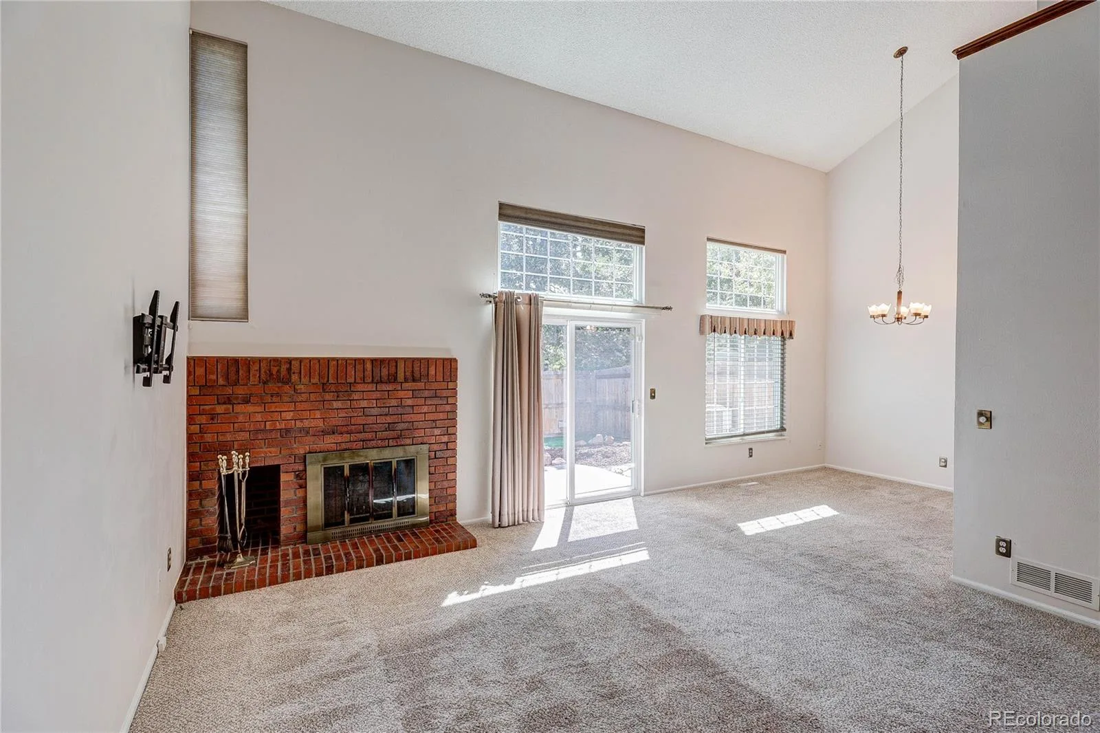 12943 E Cornell Avenue Aurora CO 80014 | MLS #REC4664013 09242026000048 1600 3