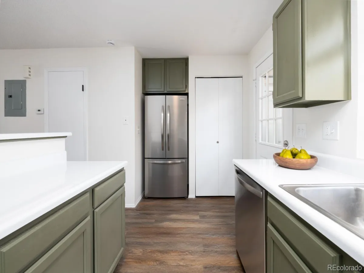 4501 S Crystal Way #E301 Aurora CO 80015 MLS #REC4664994 04102026023736 1200 12
