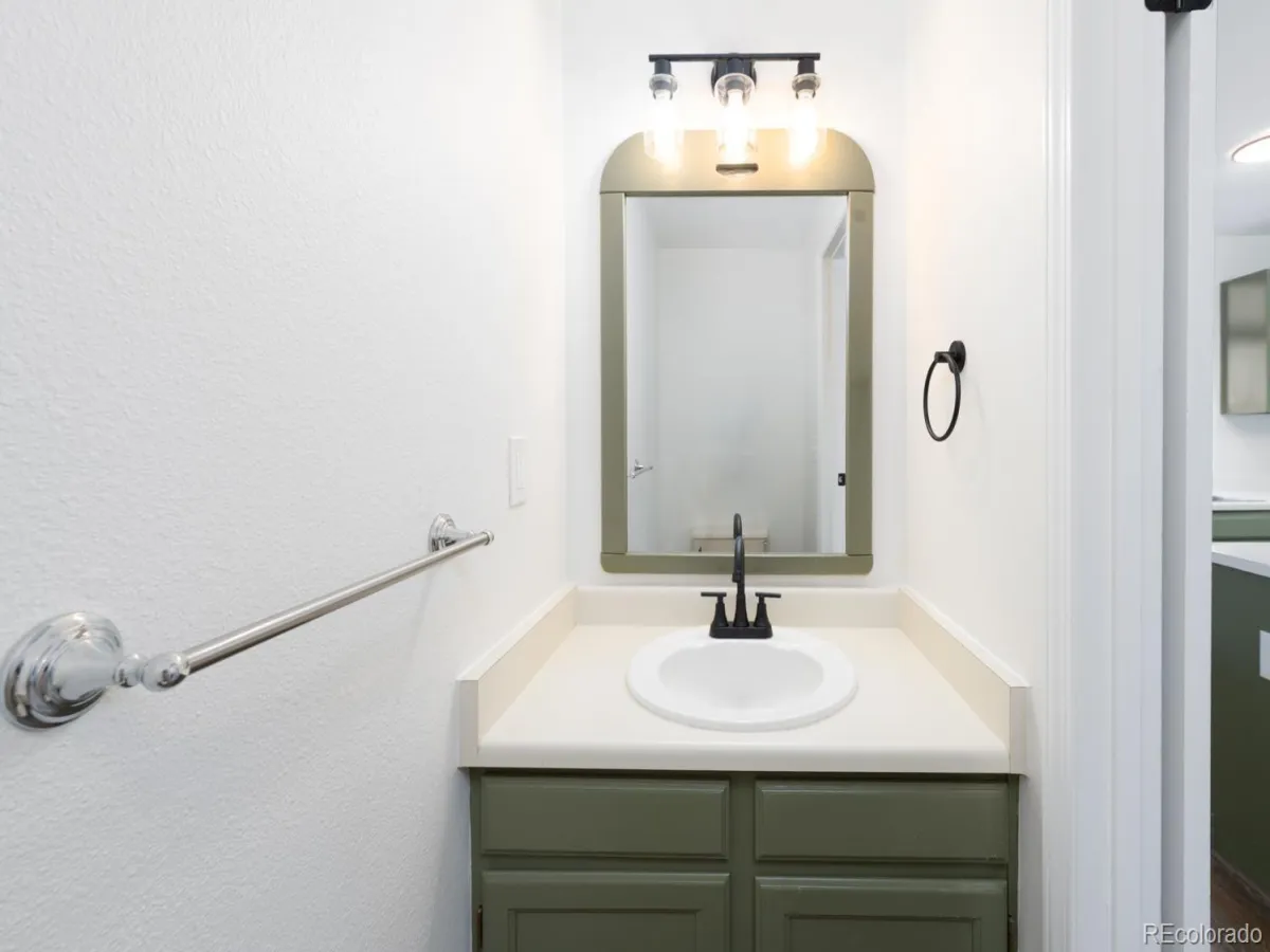 4501 S Crystal Way #E301 Aurora CO 80015 MLS #REC4664994 04102026023736 1200 15