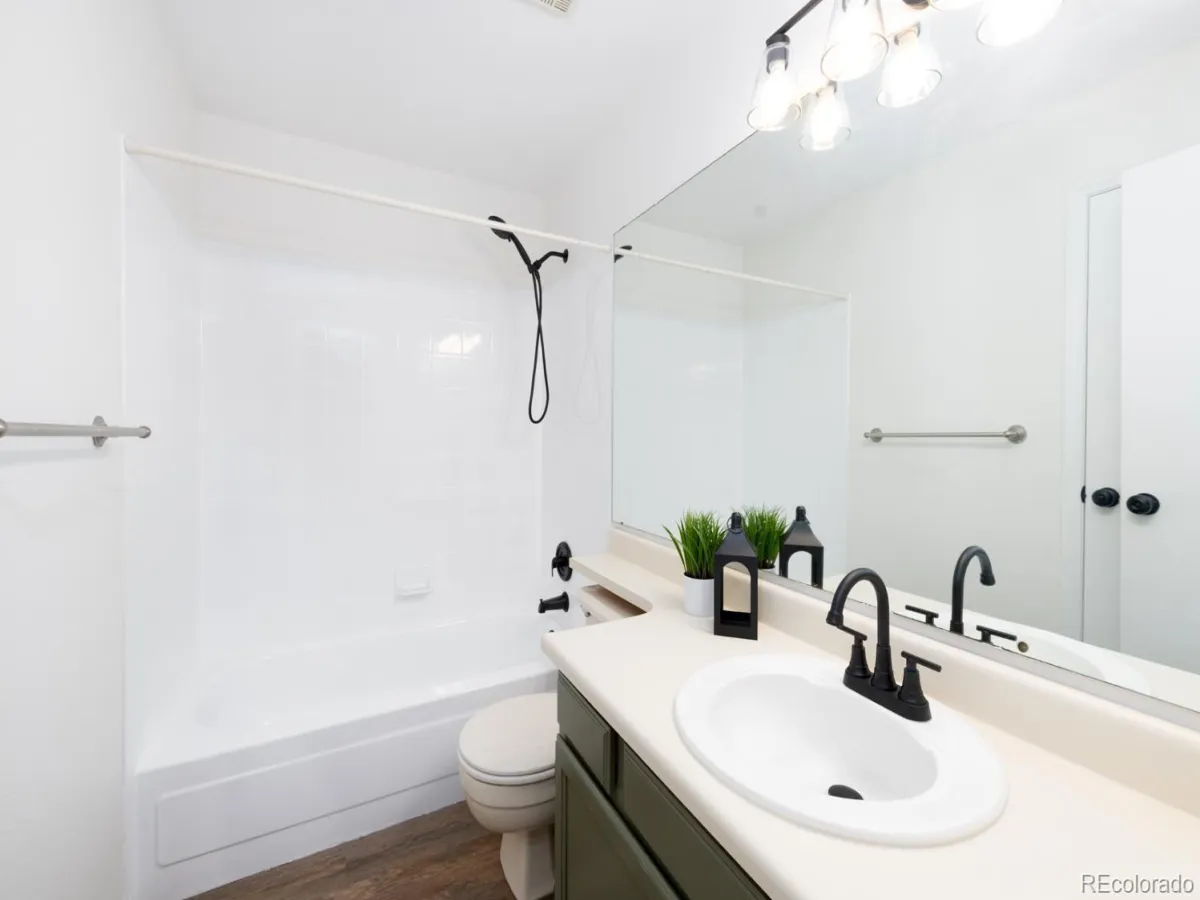 4501 S Crystal Way #E301 Aurora CO 80015 MLS #REC4664994 04102026023736 1200 19
