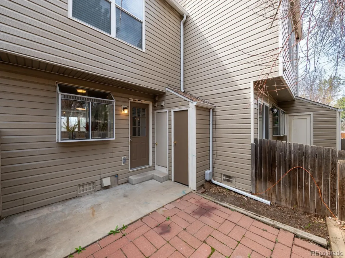 4501 S Crystal Way #E301 Aurora CO 80015 MLS #REC4664994 04102026023736 1200 23