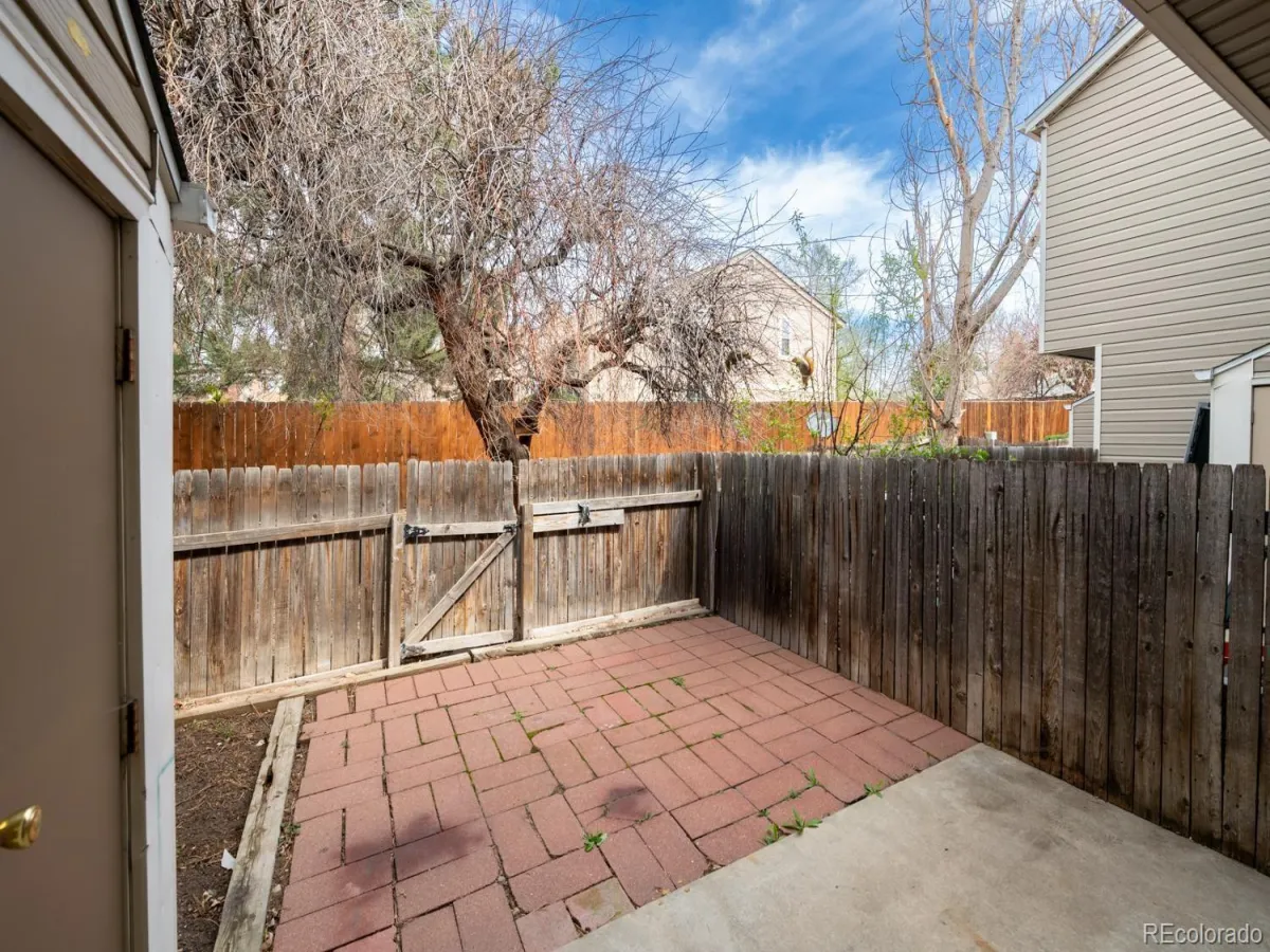 4501 S Crystal Way #E301 Aurora CO 80015 MLS #REC4664994 04102026023736 1200 25