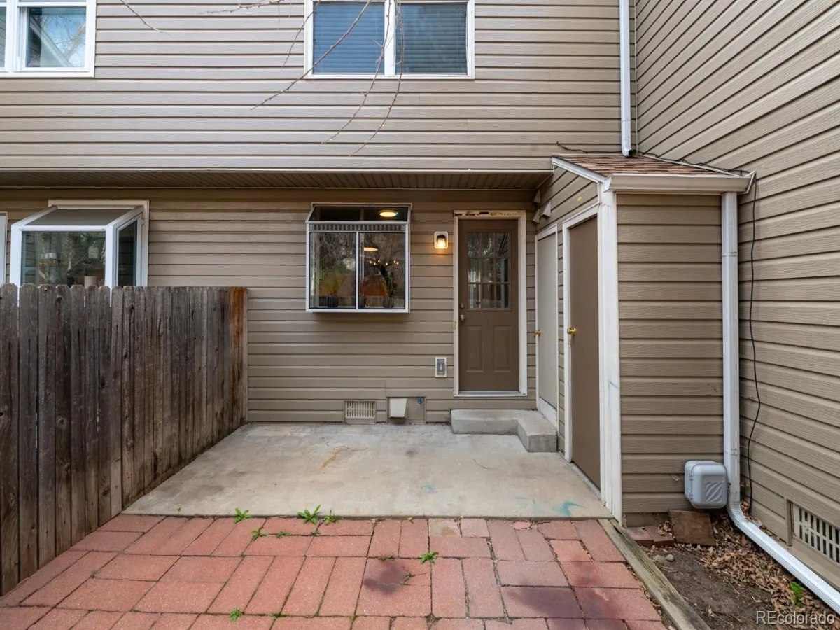 4501 S Crystal Way #E301 Aurora CO 80015 MLS #REC4664994 04102026023736 1200 26