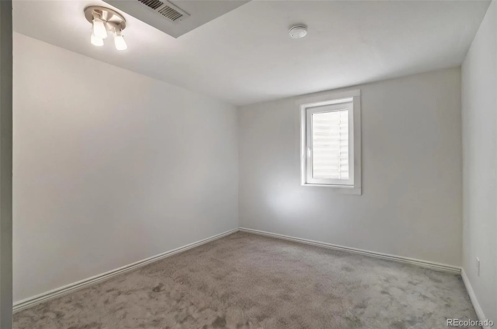 10250 W 65th Avenue Arvada CO 80004 MLS #REC4666891 04282026185118 1600 29