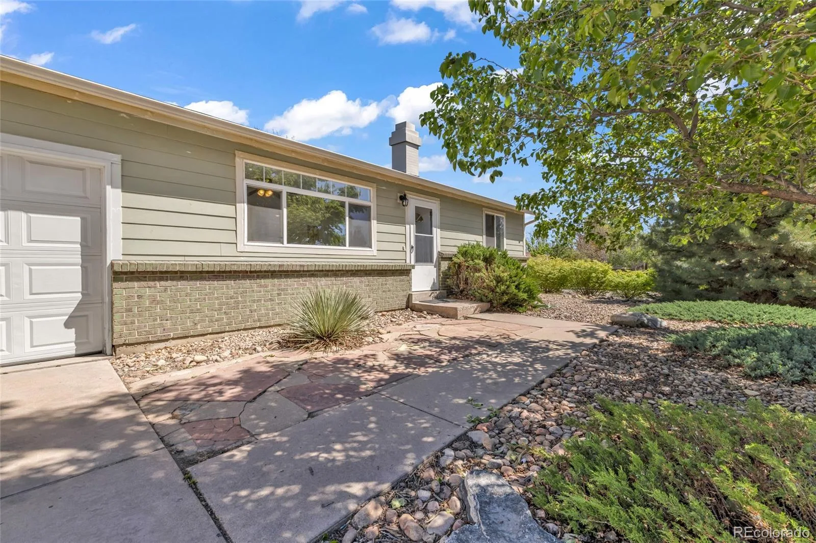 15949 E Brunswick Drive Aurora CO 80013 | MLS #REC4667010 08192026045946 1600 2