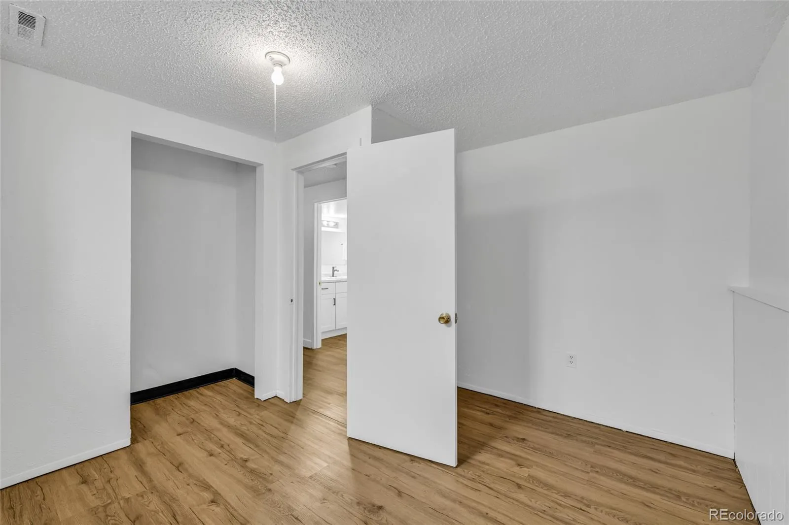 15949 E Brunswick Drive Aurora CO 80013 | MLS #REC4667010 08192026045946 1600 20