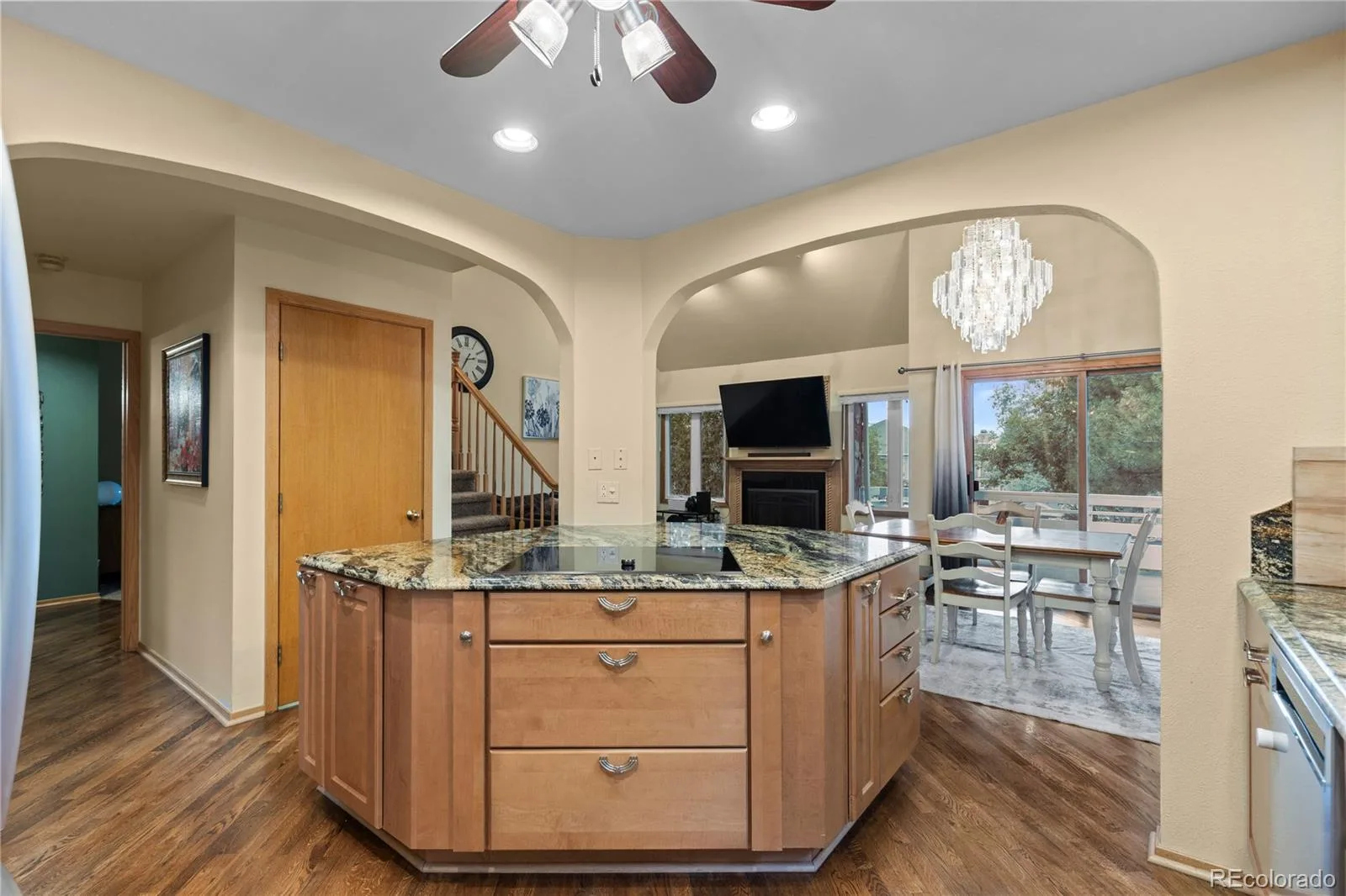 2212 Emerald Drive Castle Rock CO 80104 | MLS #REC4670824 08302026154439 1600 12