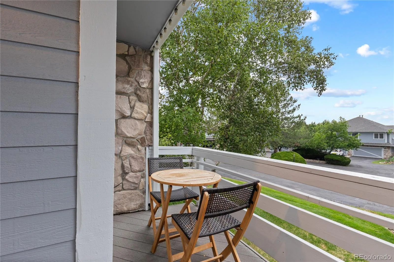 2212 Emerald Drive Castle Rock CO 80104 | MLS #REC4670824 08302026154439 1600 32