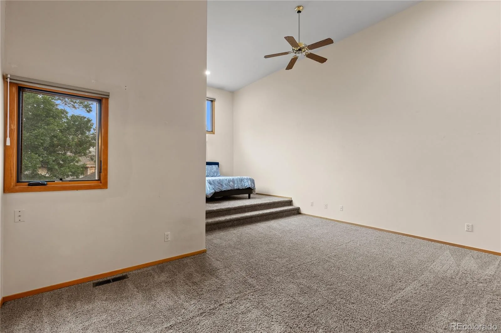 2212 Emerald Drive Castle Rock CO 80104 | MLS #REC4670824 08302026154439 1600 34