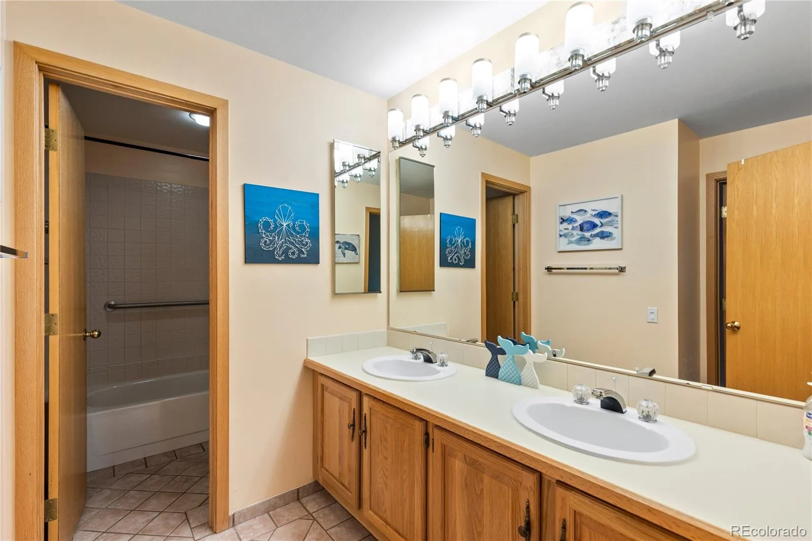 2212 Emerald Drive Castle Rock CO 80104 | MLS #REC4670824 08302026154439 1600 36