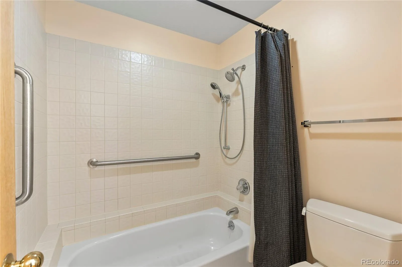 2212 Emerald Drive Castle Rock CO 80104 | MLS #REC4670824 08302026154439 1600 37